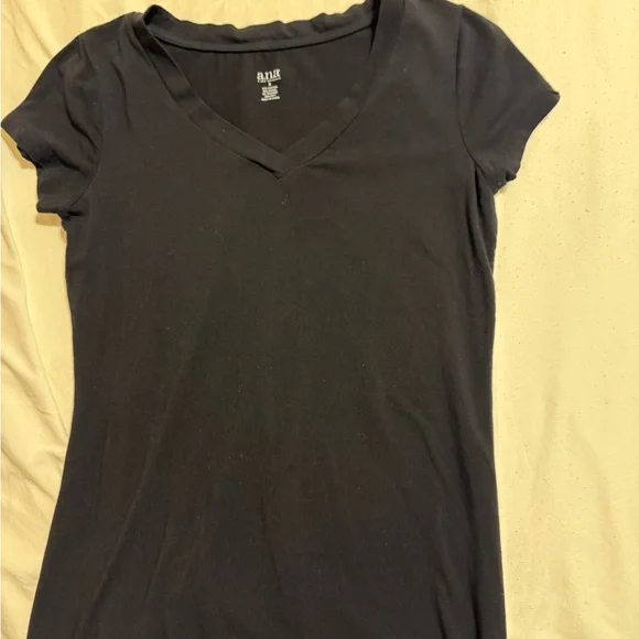 a.n.a Black V-Neck Short Sleeve Tee - Picture 1 of 2